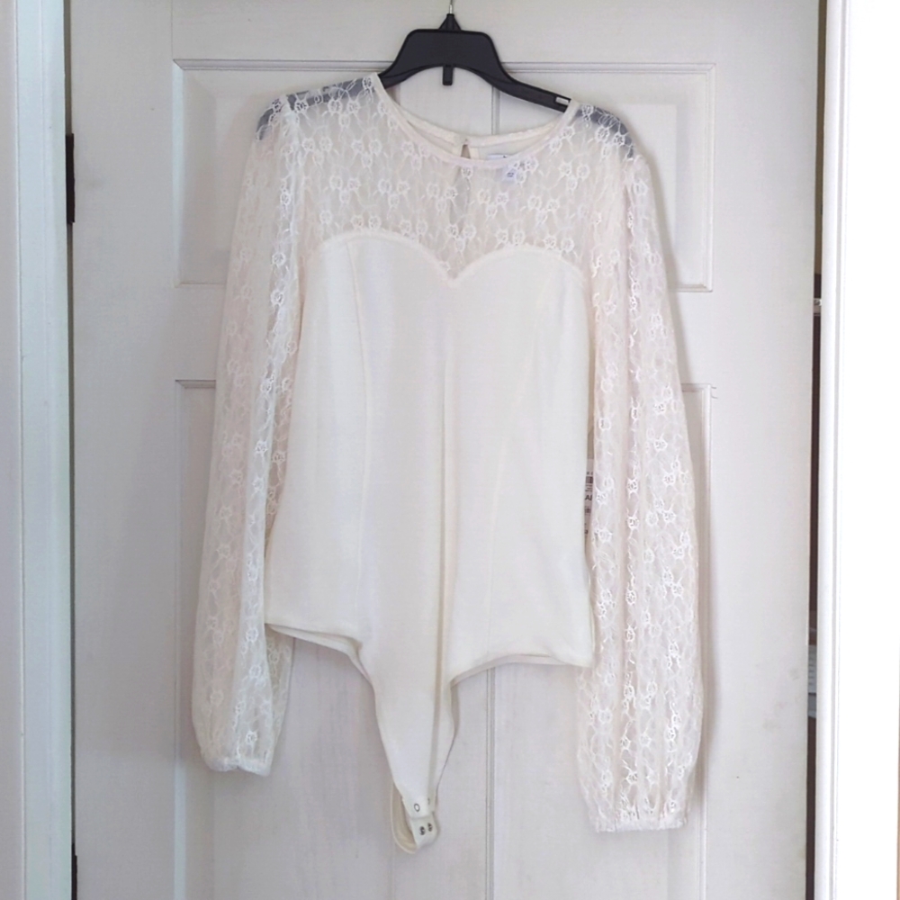 NWT Bar III White Long Sleeve Lace Bodysuit, Size L